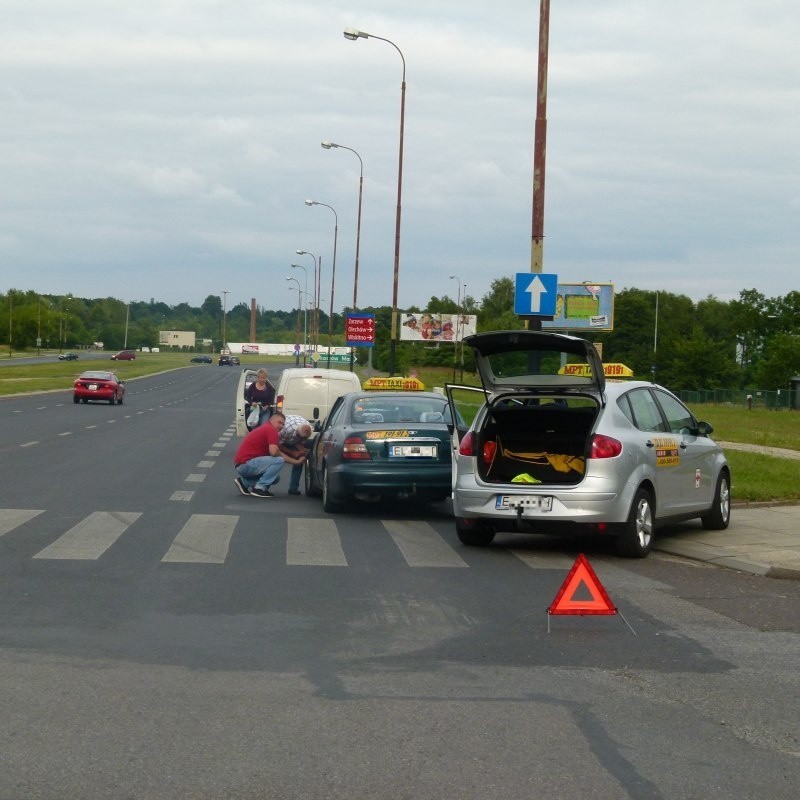 Wypadek skrzyżowaniu ulic Dąbrowskiego i Lodowej