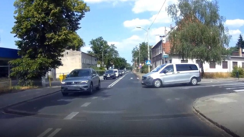 Tak się jeździ po Szczecinie. Niektóre ujęcia mrożą krew w żyłach. Zobacz ZDJĘCIA i WIDEO