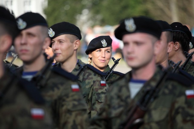 Marynarze elewi złożyli przysięgę w Ustce.