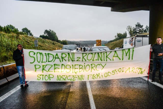 Blokada Obwodnicy Trójmiasta w środę 7.10.2020 zorganizowana przez Pawła Tanajno