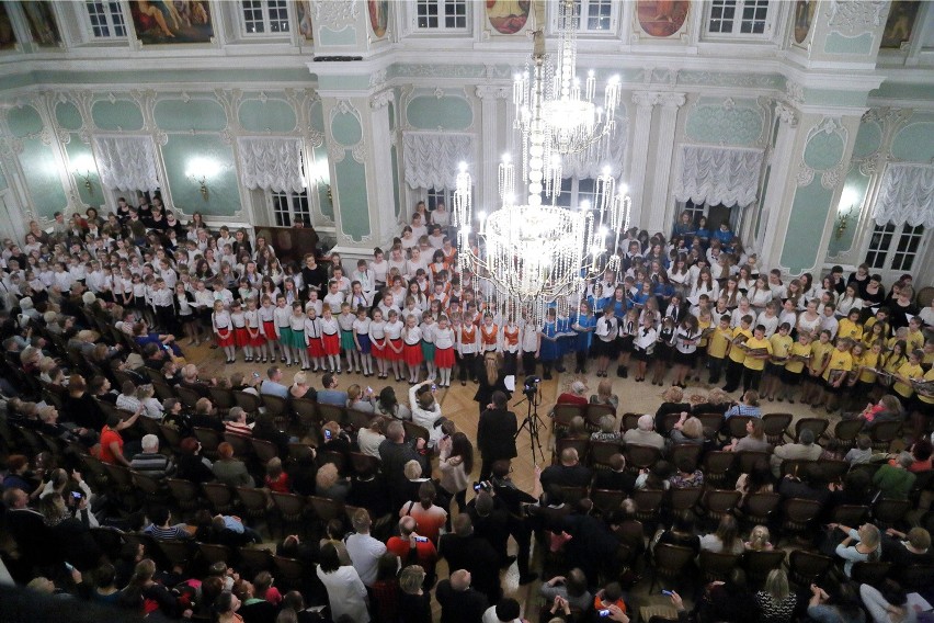 Koncert odbył się w Aula Magna Pałacu Branickich. Wystąpiło...