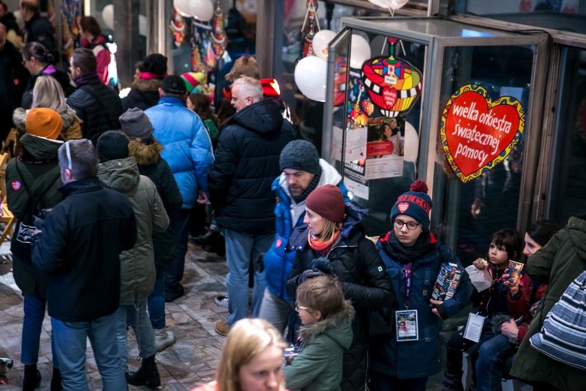 Kraków. Zostań wolontariuszem Wielkiej Orkiestry Świątecznej Pomocy. Zapisy już trwają