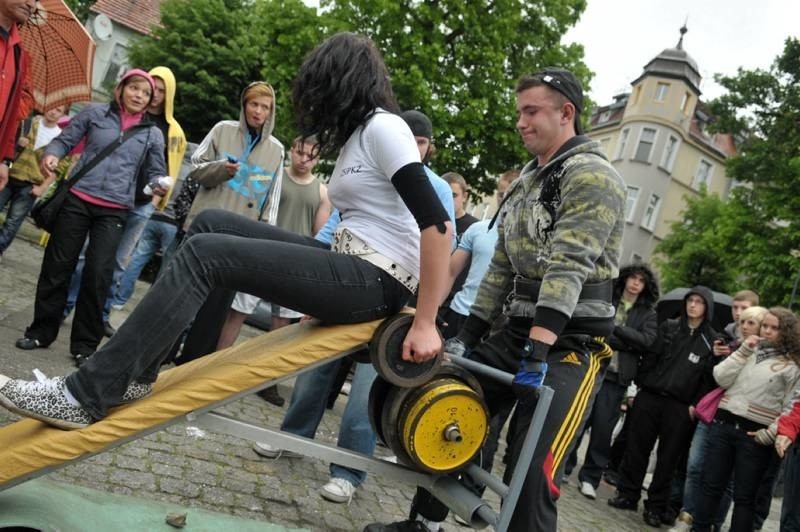 Miedzyszkolne zawody strongman