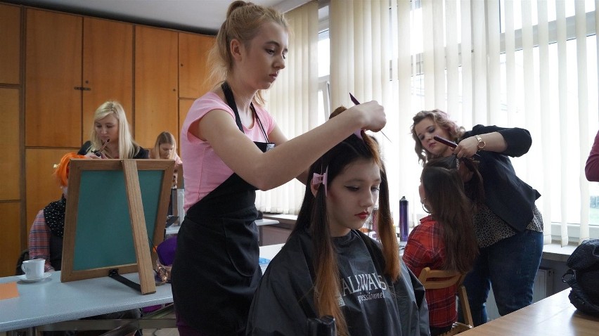 Fryzjerskie zmagania w Kłobucku: "Twoja fryzura brzmi...