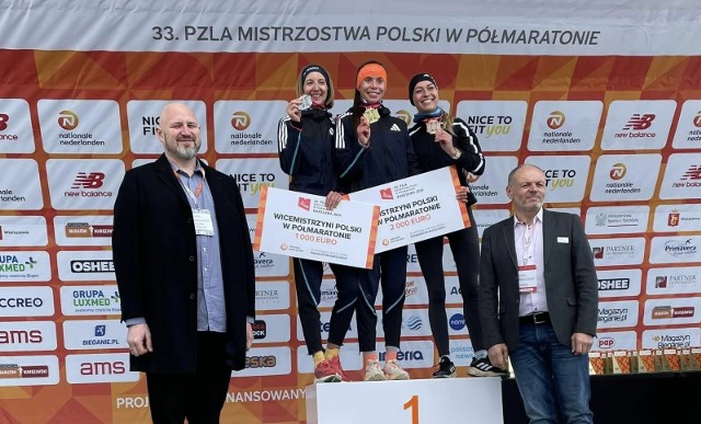 Sabina Jarząbek zdobyła srebrny medal na mistrzostwach Polski w półmaratonie.