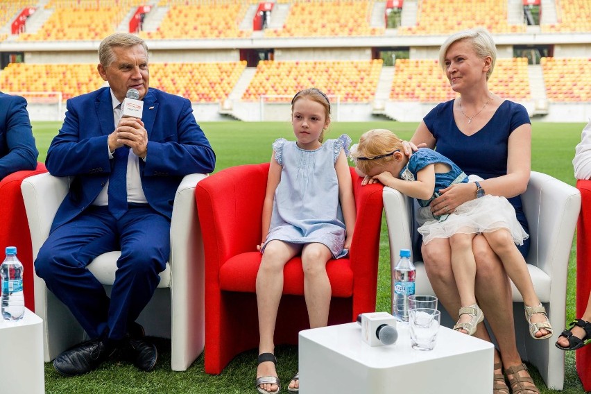 8-letnia Nina Czurak została dwumilionowym gościem Stadionu...