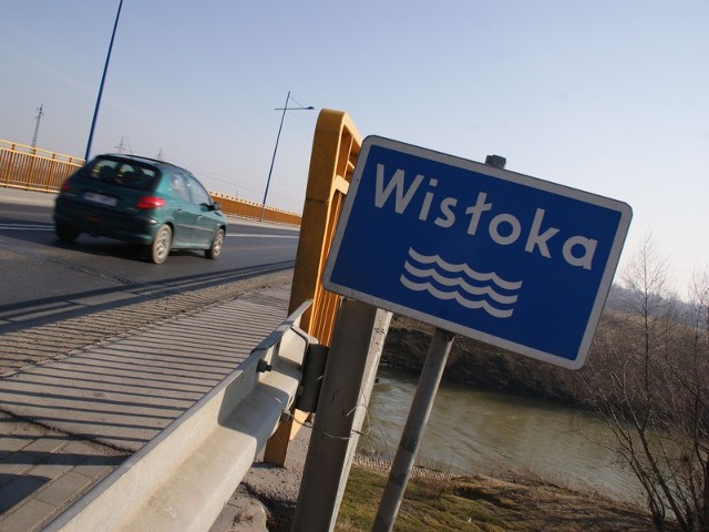 Most nad Wisłoką w Woli Mieleckiej to jedyna na razie przeprawa przez rzekę prowadząca do miasta.