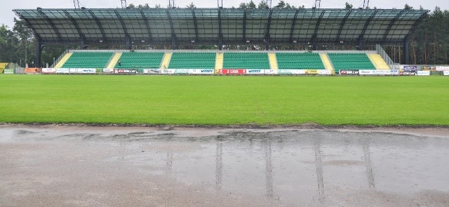 Stadion Miejskiego Ośrodka Sportu i Rekreacji w Stalowej Woli.