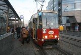 Kontrolerzy biletów pobili w tramwaju linii 15 pasażerkę [MÓWIĄ ŚWIADKOWIE]