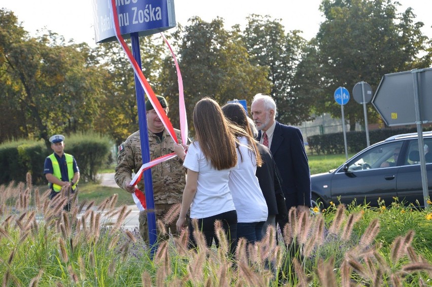 Rondo na os. Piastów zyskało nazwę Batalionu Zośka [FOTO]