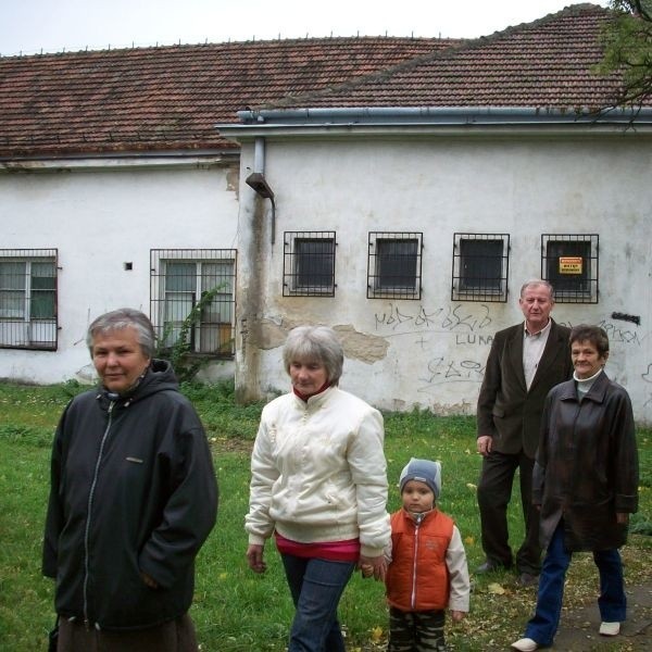 Teren w centrum Denkowa musi być uporządkowany i takie są opinie sporej części mieszkańców.