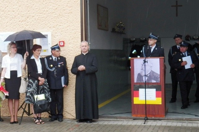 Podczas apelu odsłonięto pamiątkową tablicę poświęconą Johannesowi Hellamonnowi, zasłużonemu dla pożarnictwa na Śląsku.