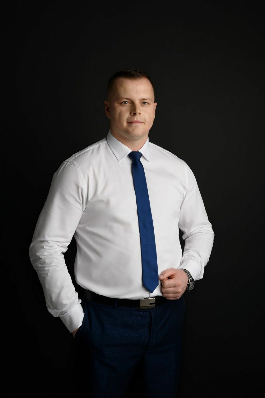 Wojciech Wachnik jest pracownikiem Urzędu Miasta i Gminy...