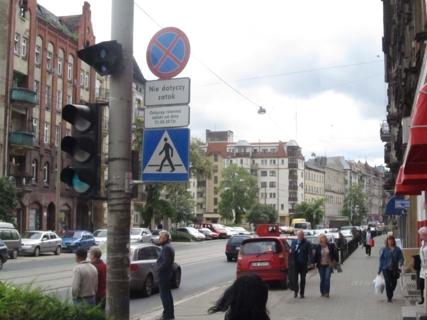 Wrocław: Remont Traugutta. Miało być nocami, bez utrudnień. A parkingów już nie ma...(ZDJĘCIA)