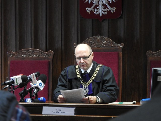 - Zakaz nie może wynikać z tego, że organ władzy publicznej nie akceptuje stanowiska osób biorących udziału w zgromadzeniu - podkreślał sędzia Kozłowski.