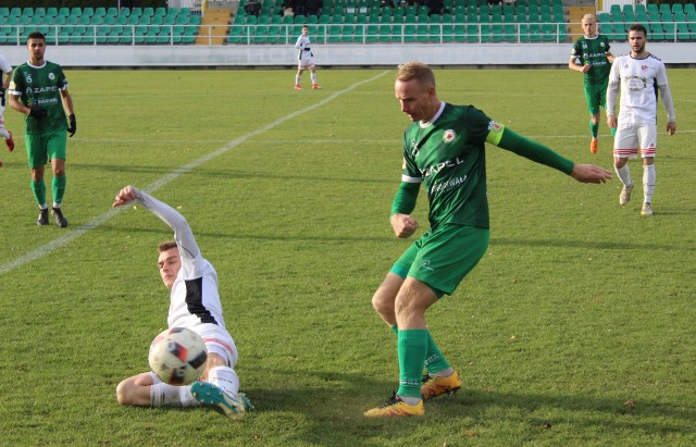 - Moglibyśmy przesunąć ligę i dokończyć ją nawet w lipcu - mówi Michał Bogacz (na zdj. z prawej)