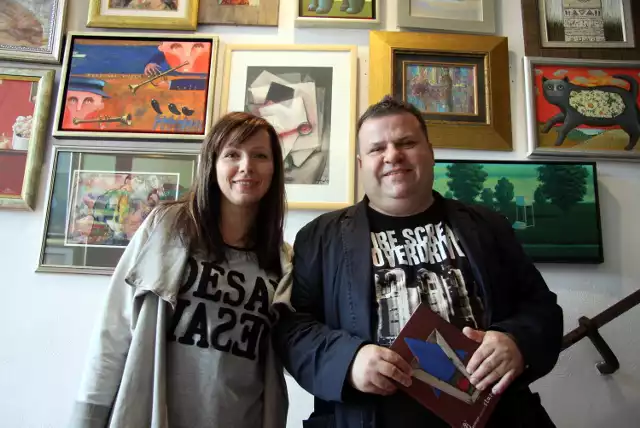 Piotr Zieliński z żoną Małgorzatą. Od piętnastu lat wspólnie prowadzą galerię Wirydarz przy ul. Grodzkiej 19 w Lublinie