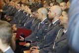 Dlaczego młodzi ludzie nie garną się do pracy w policji?