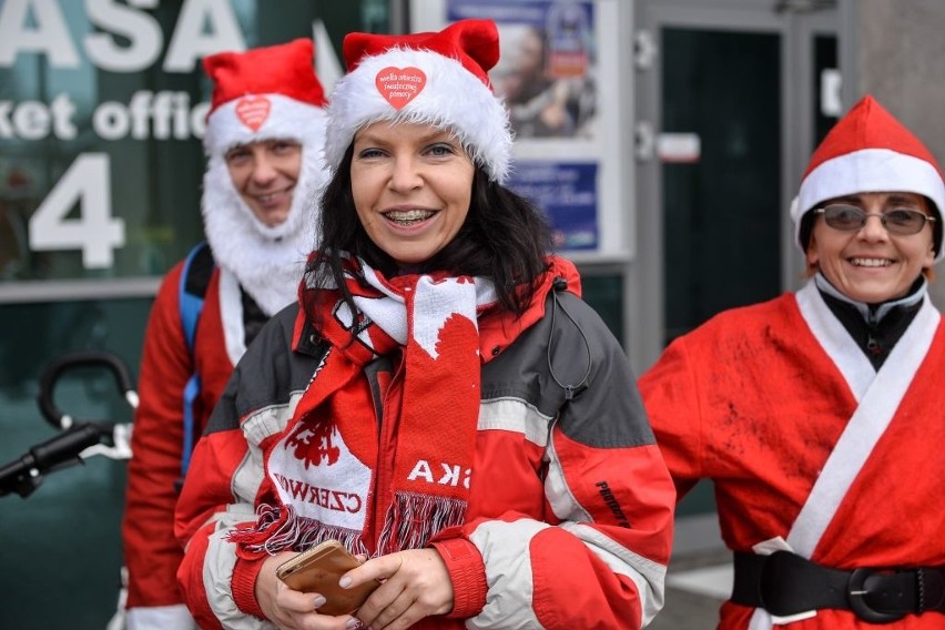 Mikołaje Na Rowerach 2016. Pojechali dla Orkiestry! [WIDEO]