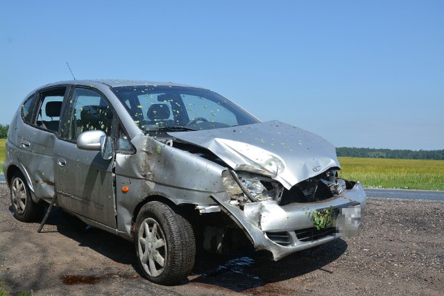 Dziś rano (21 czerwca) na trasie Sępólno - Tuchola samochód osobowy marki Daewoo wypadł z zakrętu w Sikorzu i uderzył w przydrożny płot.Kierowcy nic się nie stało. Ruch w tym miejscu odbywał się wahadłowo.
