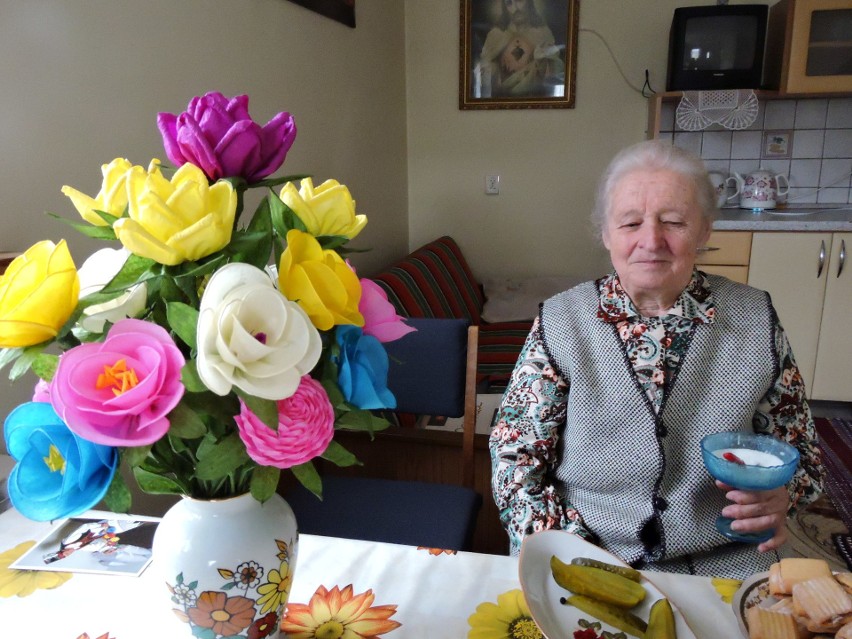 Seniorka z Tatar, gm. Kadzidło. Mentorka kurpiowskich...