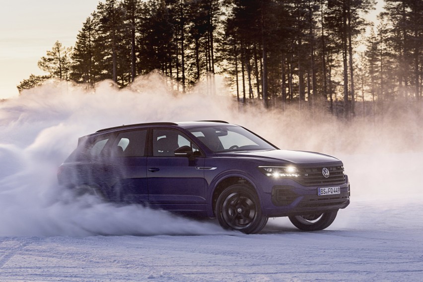 Volkswagen Touareg R otrzymał pakiet stylistyczny Black...