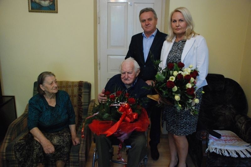 Pan Edward Miler z Pińczowa świętował swoje setne urodziny. Była piękna uroczystość