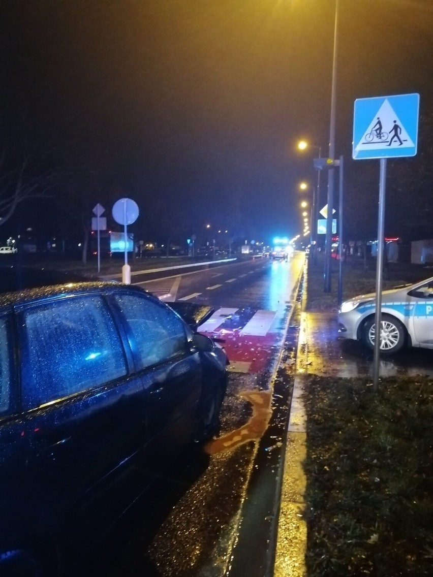 Do groźnego wypadku doszło w Lesznie na przejściu dla...