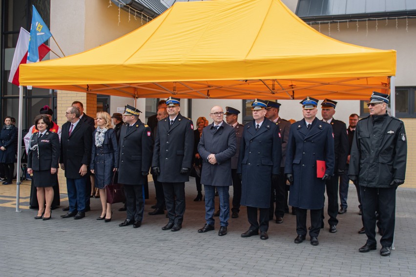Gminne obchody Dnia Strażaka i uroczyste przekazanie nowego wozu strażackiego OSP Czyżew [zdjęcia]