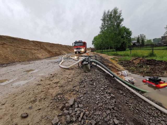 Interwencja OSP Jawiszowice przy częściowo zalanej posesji