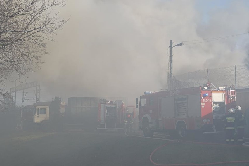 Straty w wyniku pożaru w składowisku gumy w Raciborzu są...
