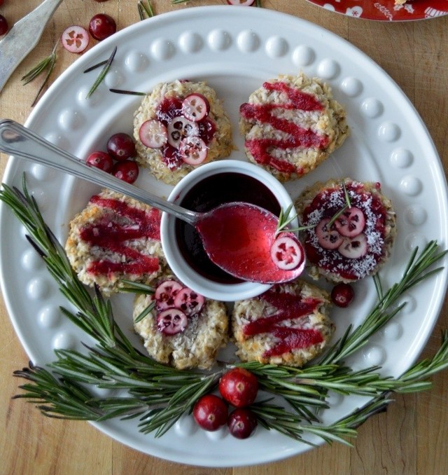 Aromatyczne ciasta żurawinowo-bananowe bez cukru. Zobaczcie przepis!