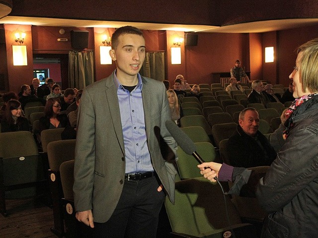 Jacek Piotrowski, młody grudziądzanin w kinie Helios zaprezentował swój pierwszy amatorski film "Koleiny"