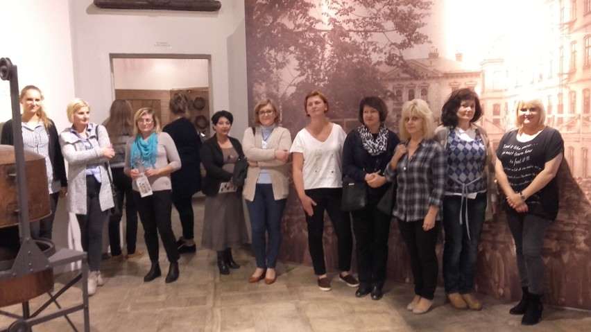 Kapelusze z głów! Nauczyciele uczyli się w Muzeum Narodowym w Kielcach