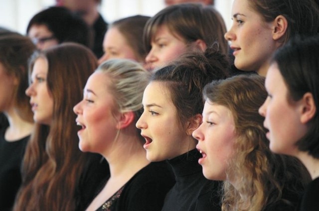 Uczniowie z białostockiego Zespołu Szkół Muzycznych i norweskiej Langhaugen Videregaende Skole w Bergen (na zdjęciu).