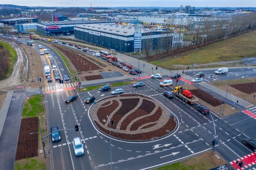 Rozbudowany układ drogowy w Kokoszkach. Inwestycja...