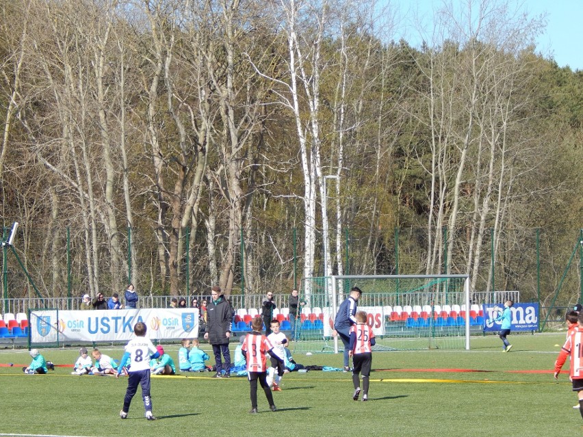 Młodzi piłkarze grają w ogólnopolskim turnieju w Ustce (ZDJĘCIA]