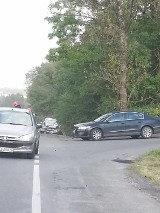 Trzy osoby ranne w wypadku w Skawinie, problemy na DK44 [ZDJĘCIA INTERNAUTY]
