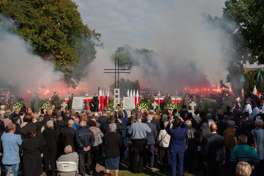 Uroczystości pogrzebowe pięciu żołnierzy niezłomnych w...