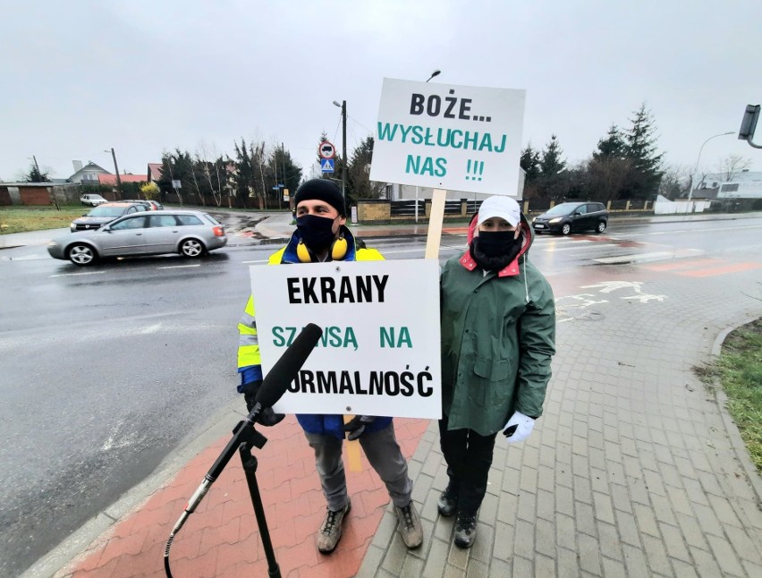 Inicjator protestu Grzegorz Toś z żoną.