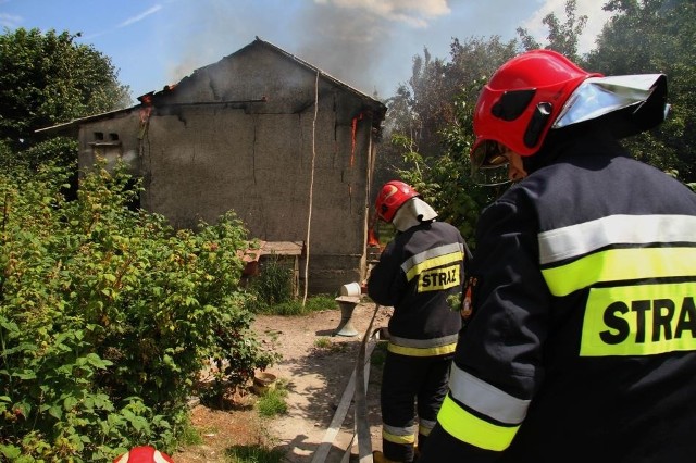 Pożar na działkach w Kielcach 