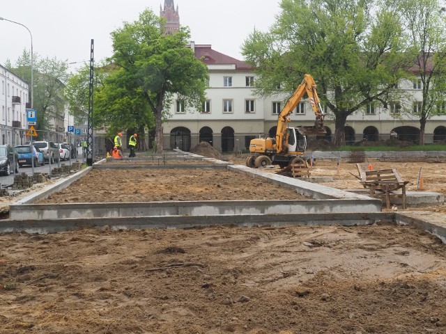 Trwa rewitalizacja Starego Rynku - serca dawnej Łodzi. Plan jest taki, aby martwy do tej pory plac został ożywiony.