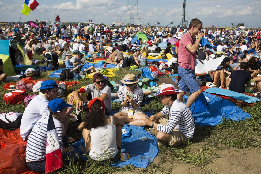 ŚDM 2016. Ponad 1,5 miliona pielgrzymów na czuwaniu w Brzegach [ZDJĘCIA]