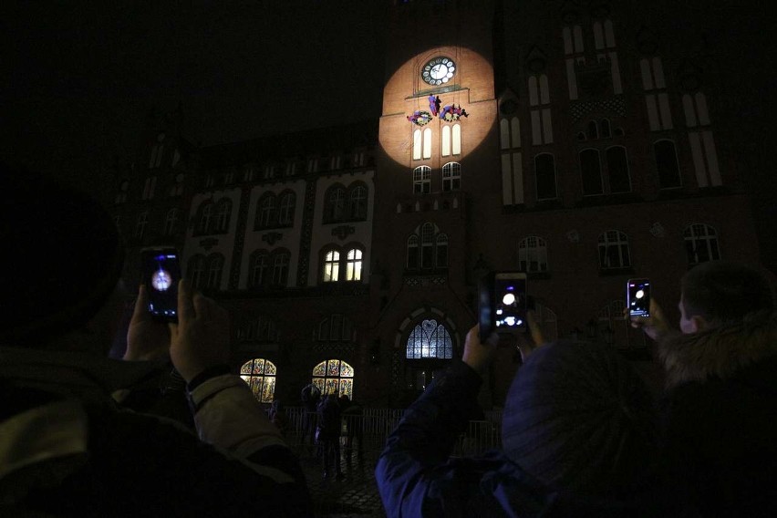 Noworoczna impreza na placu przed ratuszem. Słupsk powitał nowy rok (wideo, zdjęcia)