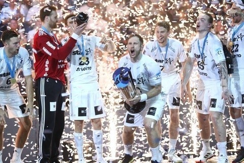 Andreas Wolff, od nowego sezonu bramkarz PGE VIVE Kielce, zdobył z THW Kiel Puchar EHF [ZDJĘCIA]