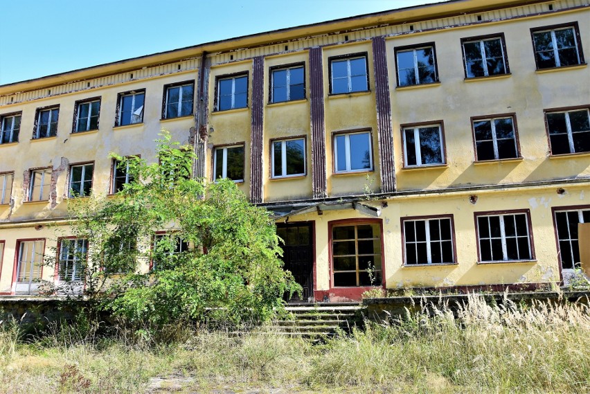 Opuszczony ośrodek wczasowy w Szumiradzie.
