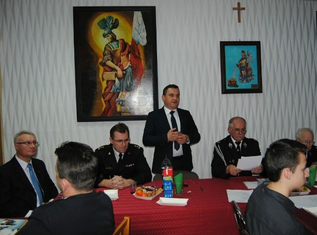 Zebrania w Ochotniczych Strażach Pożarnych podsumował burmistrz Włoszczowy Grzegorz Dziubek.