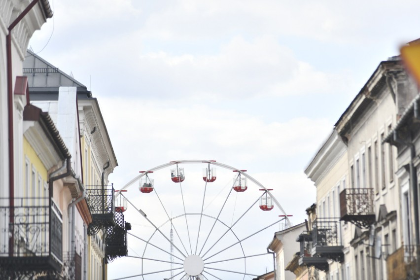 Piękna panorama Radomia z koła widokowego na Rynku. Jak wyglądało miasto w niedzielę wielkanocną? Zobacz zdjęcia