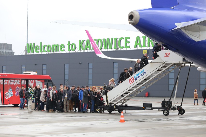 Autobus na lotnisko Pyrzowice: przetarg ogłoszono w lipcu 2018. Trasa linii na lotnisko z Katowic, Sosnowca, Tychów, Gliwic, Zabrza. MAPA