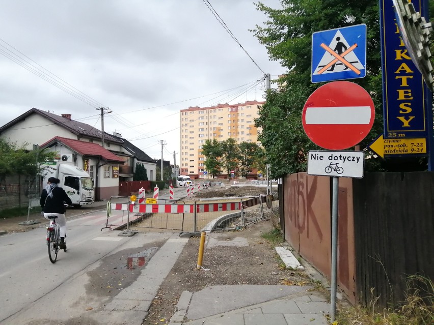 Kraków. Linia tramwajowa do Górki Narodowej niemal jak w San Francisco. Wciąż jednak nie mogą zbudować pętli [ZDJĘCIA]